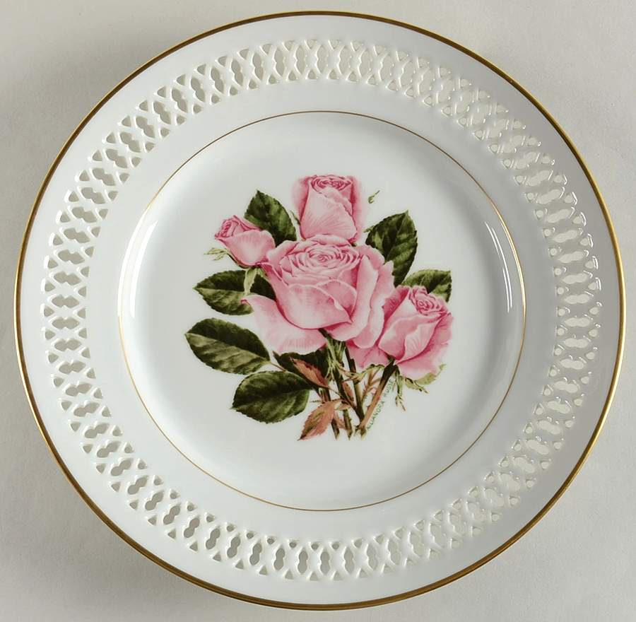 Rose Plates Queen Elizabeth - No Box by Danbury Mint-1