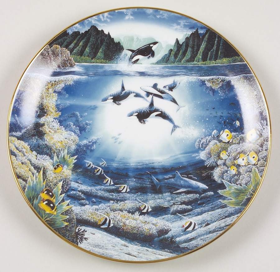Underwater Paradise Sunlit Glow - No Box by Danbury Mint-1