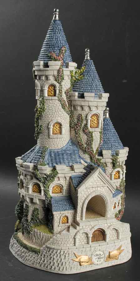 Castle Collection Guineveres Castle - No Box by David Winter-1