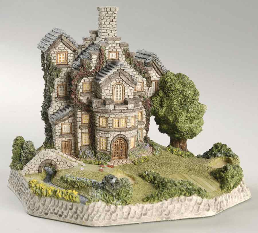 Main Collection Golf Clubhouse - No Box by David Winter-1