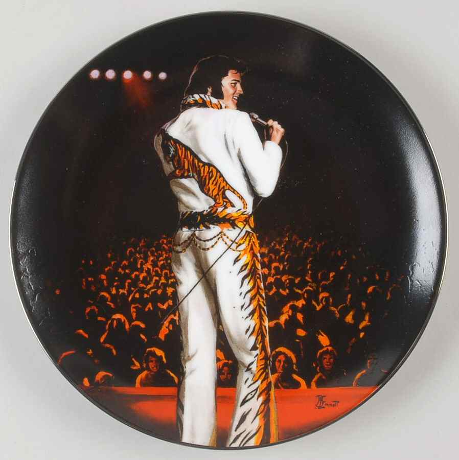 Elvis Presley In Performance On Stage In Wichita 1974 - No Box by Delphi-1