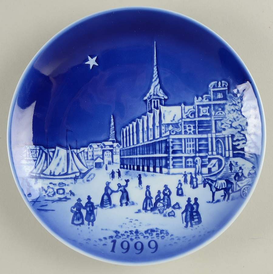 Svend Jensen Christmas Plate The Two Baronesses - No Box by Desiree-1