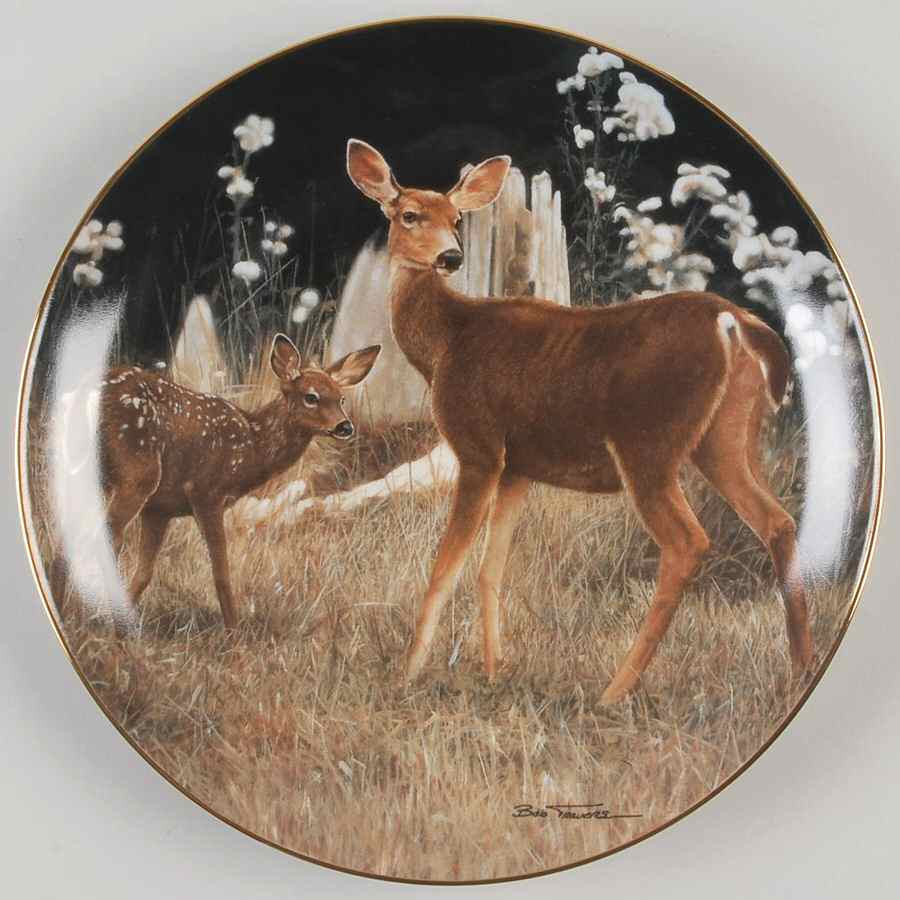 Pride of The Wilderness Watchful Doe - No Box by Danbury Mint-1