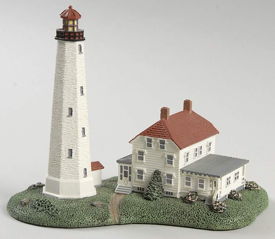 Historic American Lighthouses-Series 1 Sandy Hook Lighthouse - Boxed by Danbury Mint-1