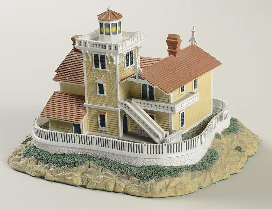 Historic American Lighthouses-Series 1 East Brother Light Station - No Box by Danbury Mint-1