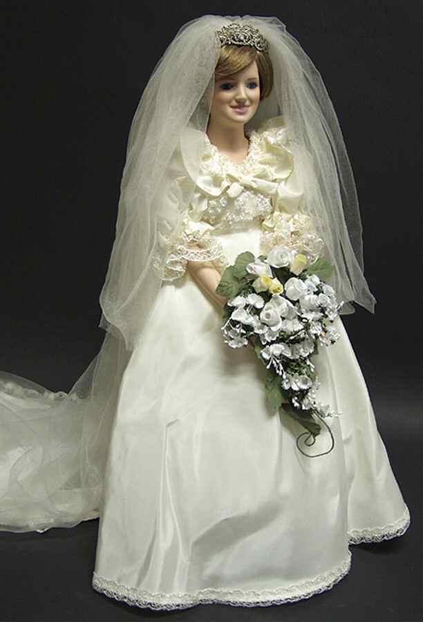 Royal Wedding Princess Diana-Bride - No Box by Danbury Mint-1