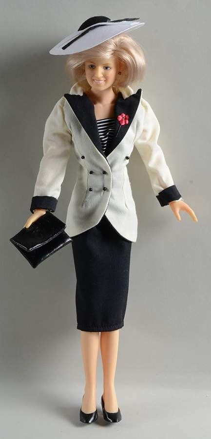 Danbury Mint Dolls Princess Diana In Black And White Suit - No Box by Danbury Mint-1