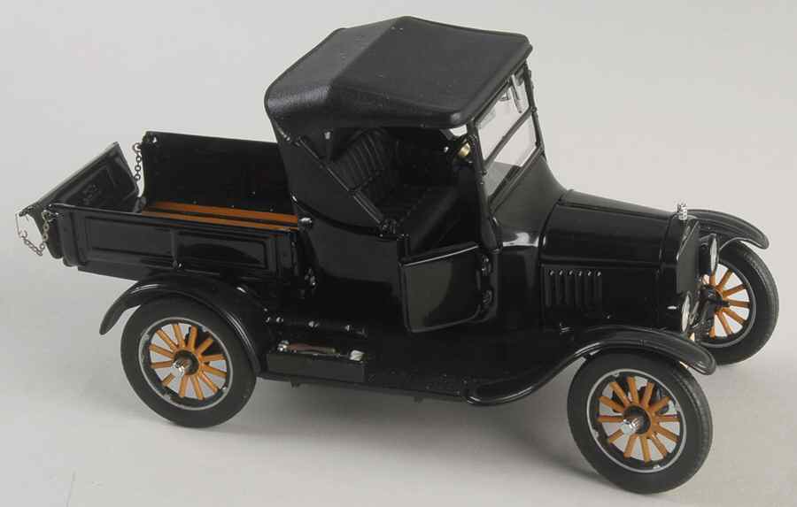 Automobiles 1925 Ford Model T Runabout - No Box by Danbury Mint-1