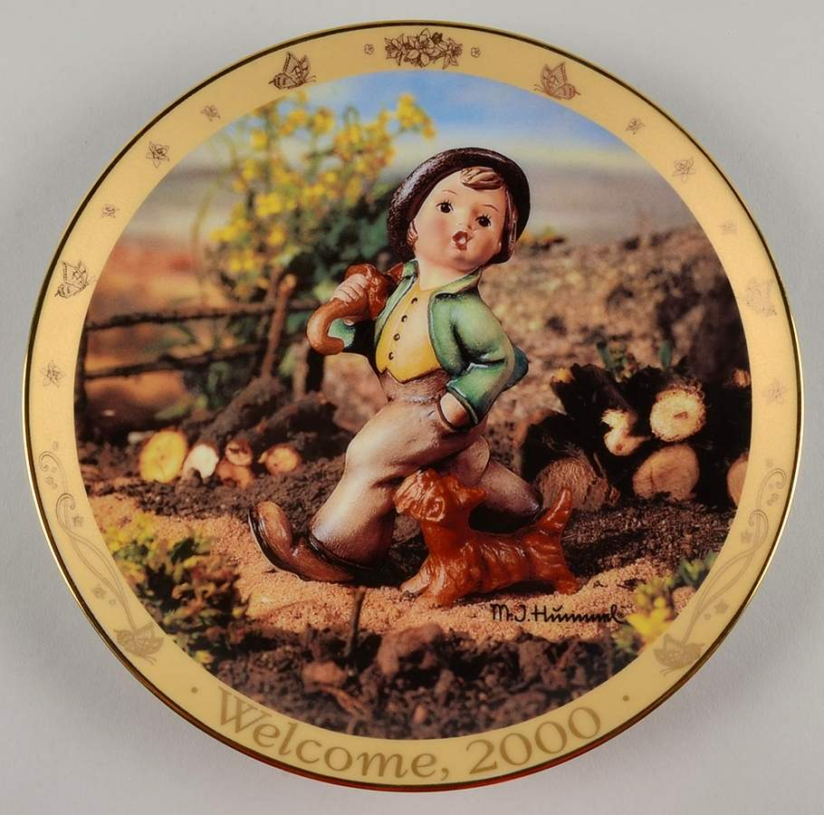 Millennium Plate Collection Strolling Along - No Box by Danbury Mint-1