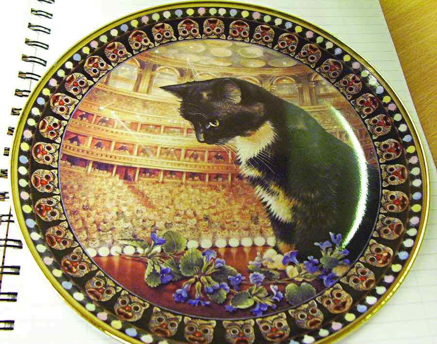 Lesley Anne Ivory Cats Motley-Gus The Theatre Cat - No Box by Danbury Mint-1