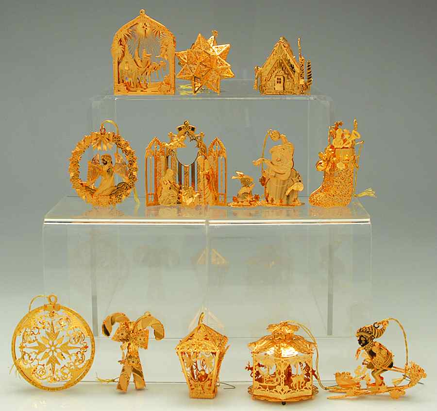 2002 Gold Christmas Ornament Collection Boxed Set Of 12 - Boxed by Danbury Mint-1