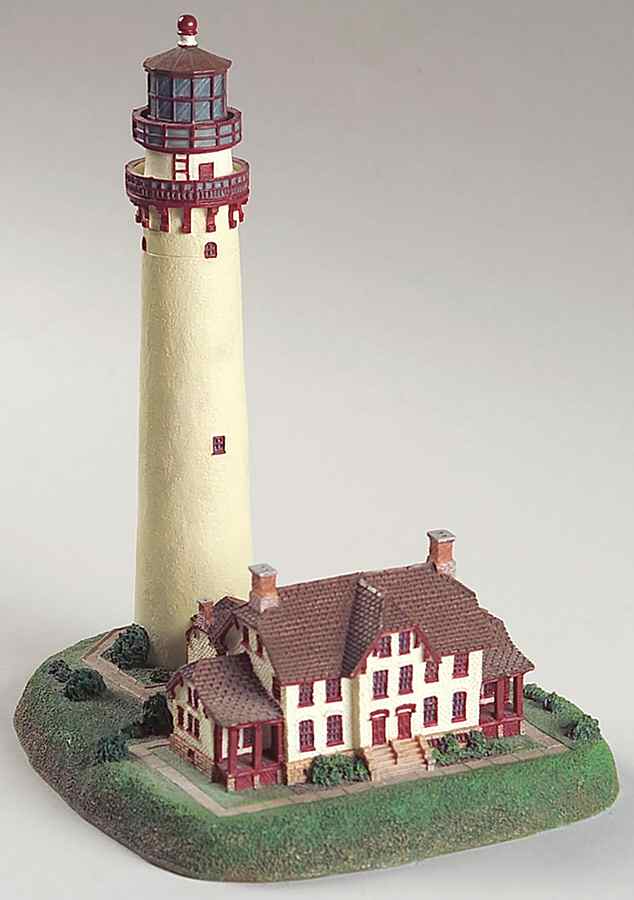 Historic American Lighthouses-Series 2 Grosse Point Lighthouse - Boxed by Danbury Mint-1