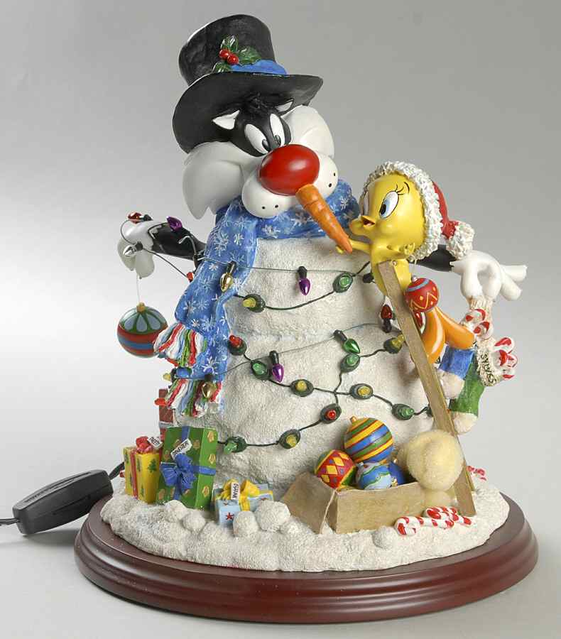 Warner Brothers Looney Tunes Christmas Figurines Tweety Christmas Snowman - Boxed by Danbury Mint-1