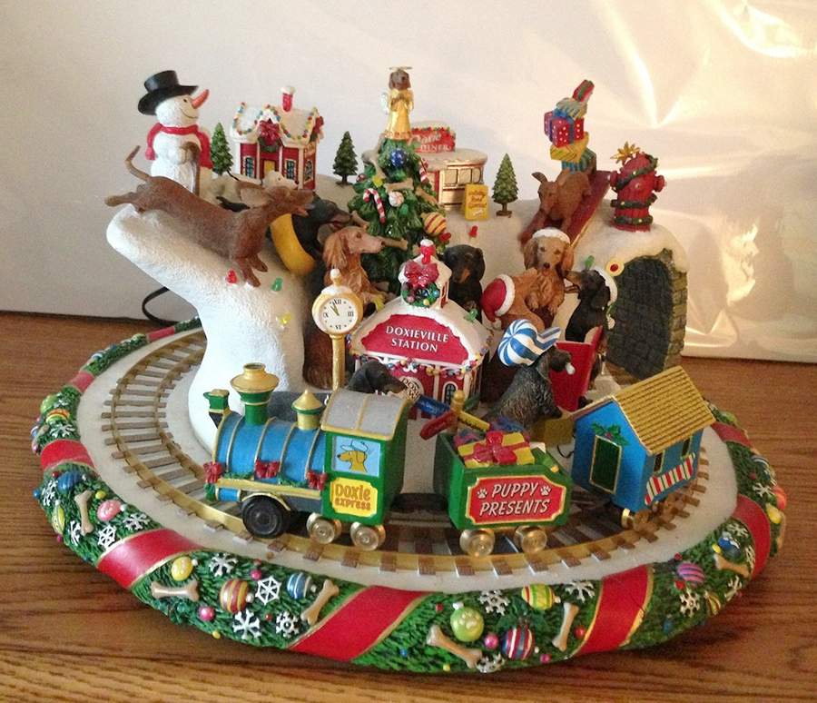 Dachshund Christmas Figurines Dachshund Christmas Wonderland - No Box by Danbury Mint-1