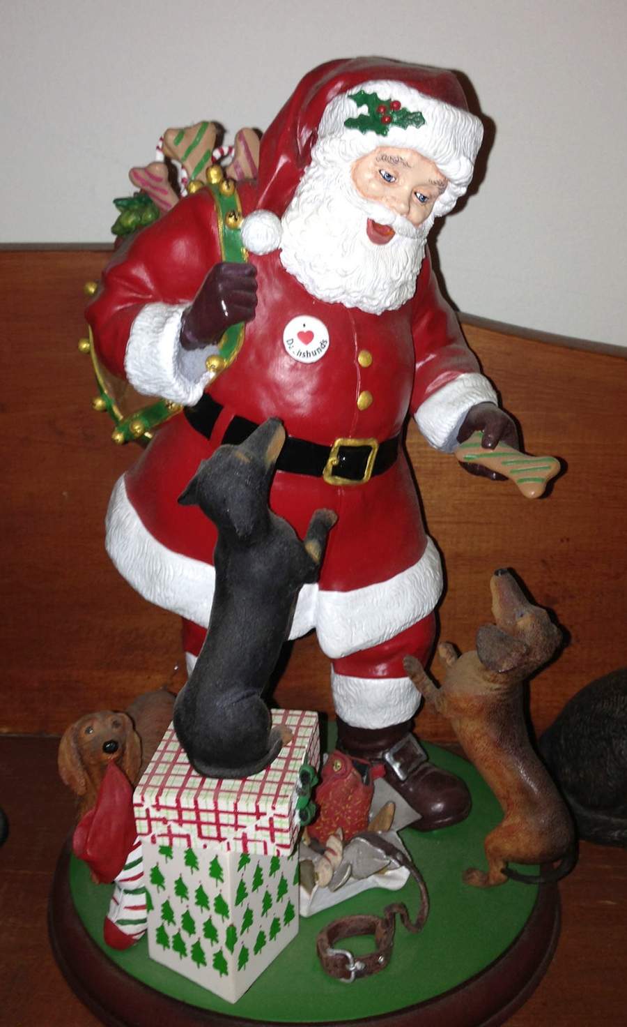Dachshund Christmas Figurines Santa's Little Dachshunds - No Box by Danbury Mint-1