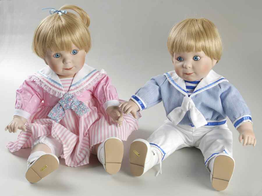 Precious Pairs Meg & Michael - No Box by Danbury Mint-1