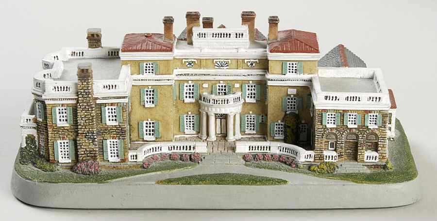 Homes of the Presidents Hyde Park - With Box by Danbury Mint-1