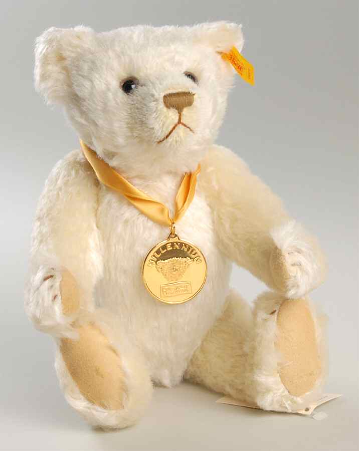 Steiff Bears of the Year Milennium - With Box by Danbury Mint-1