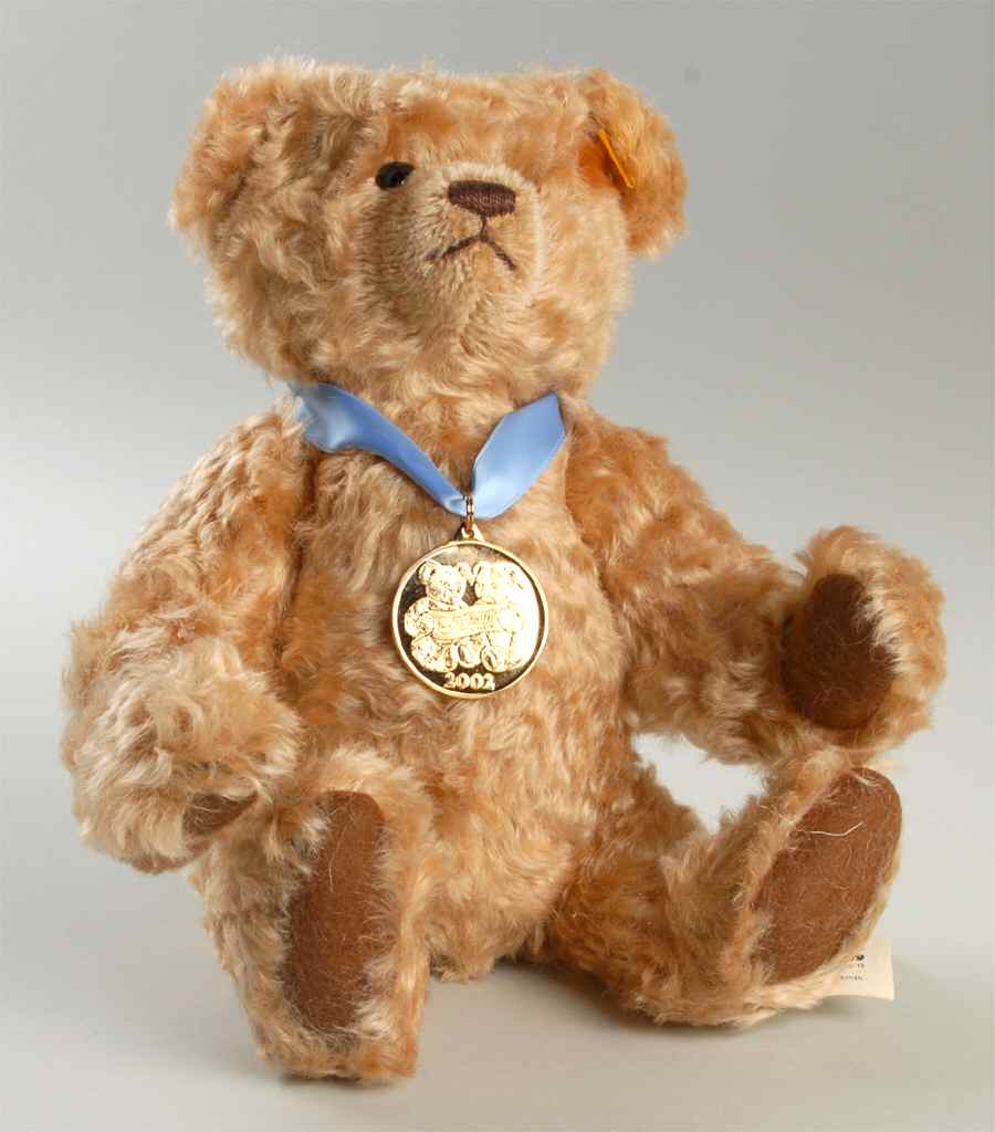 Steiff Bears of the Year 2002 - Boxed by Danbury Mint-1