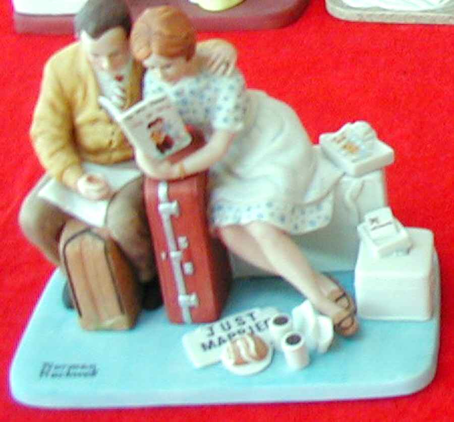 American Family Newlyweds - Boxed by Danbury Mint-1