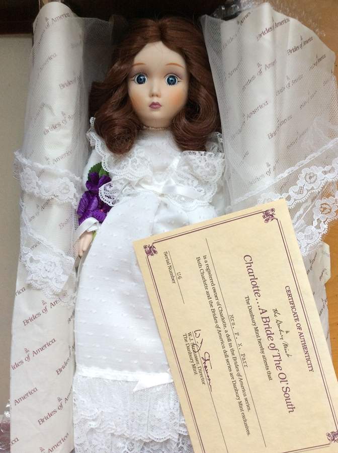 Brides of America Charlotte-A Bride Of The Old South - Boxed by Danbury Mint-1