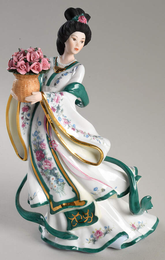 Maidens of the Imperial Gardens Rose Princess - No Box by Danbury Mint-1