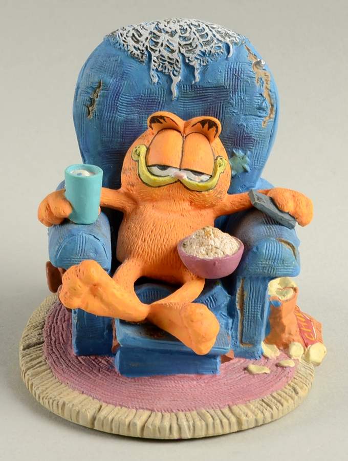 Garfield America's Favorite Cat Sittin' Pretty - No Box by Danbury Mint-1