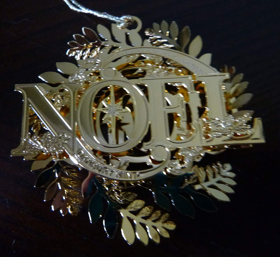 2015 Gold Christmas Ornament Collection Noel Wreath - No Box by Danbury Mint-1