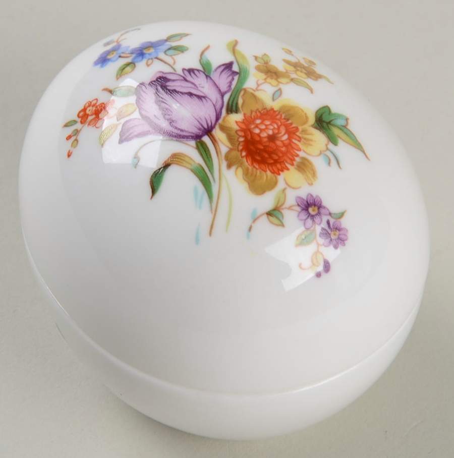 Great Porcelain Houses Egg Box Royal Worcester - No Box by Danbury Mint-1