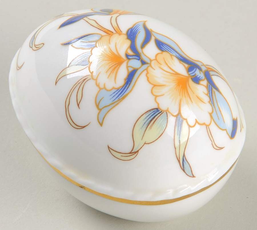 Great Porcelain Houses Egg Box Aynsley - No Box by Danbury Mint-1