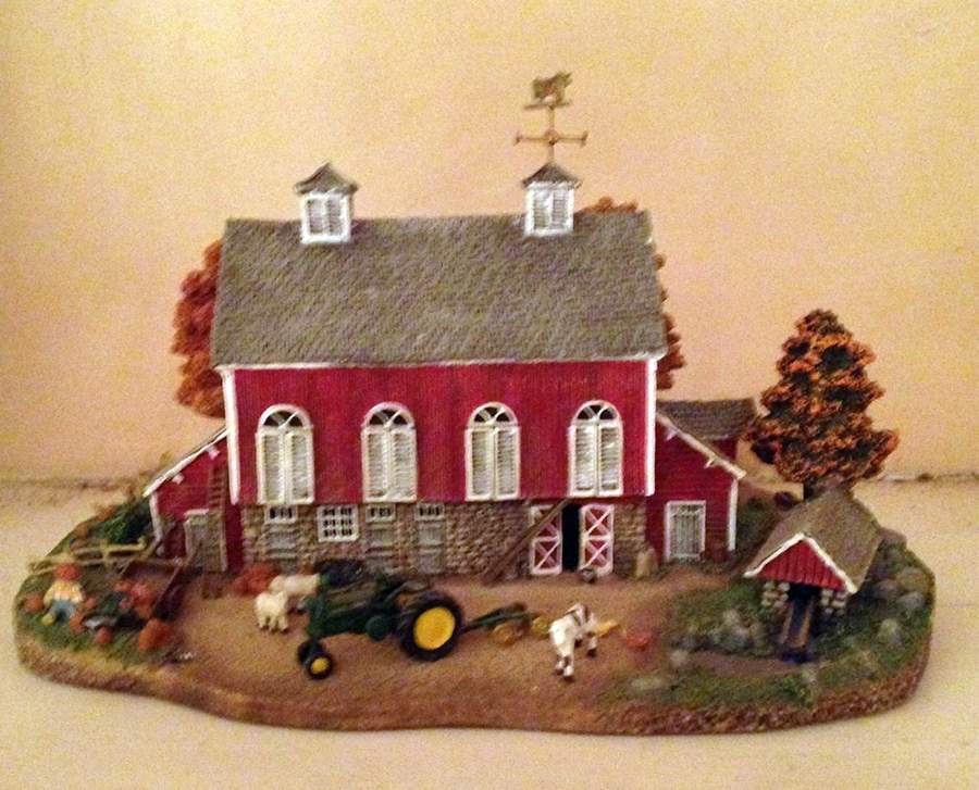 John Deere Cobblefield Acres - No Box by Danbury Mint-1