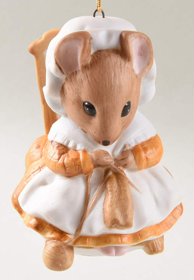 Beatrix Potter Christmas Ornament Collection Old Woman Who Lived In A Shoe Knitting - No Box by Danbury Mint-1
