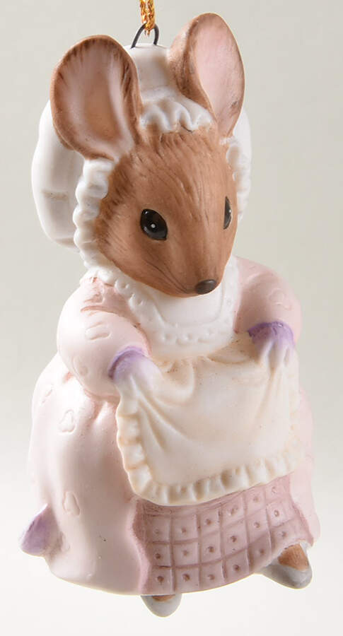 Beatrix Potter Christmas Ornament Collection Lady Mouse Made A Curtsy - No Box by Danbury Mint-1