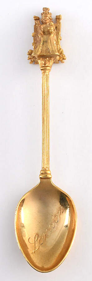 Goldplated Souvenir Spoons Queen Elizabeth London - No Box by Exquisite Ej Ltd-1