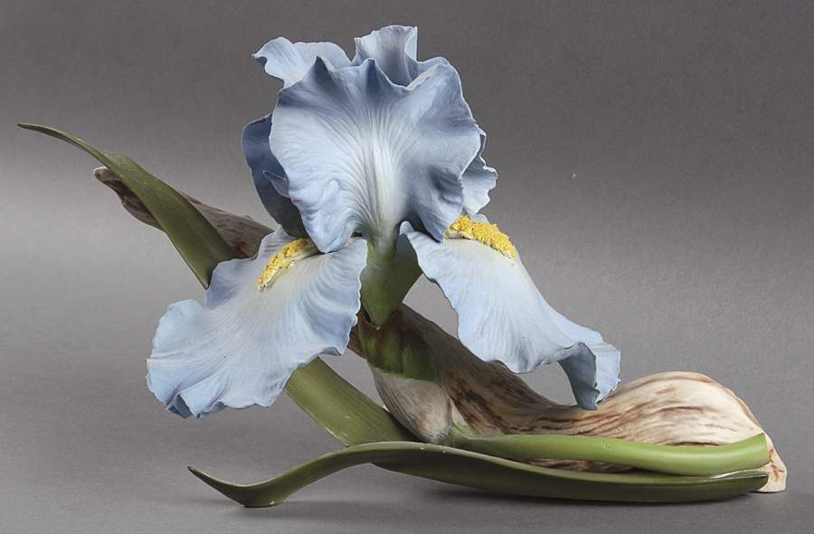 Franklin Mint Figurines Blue Saphire Iris - No Box by Franklin Mint-1