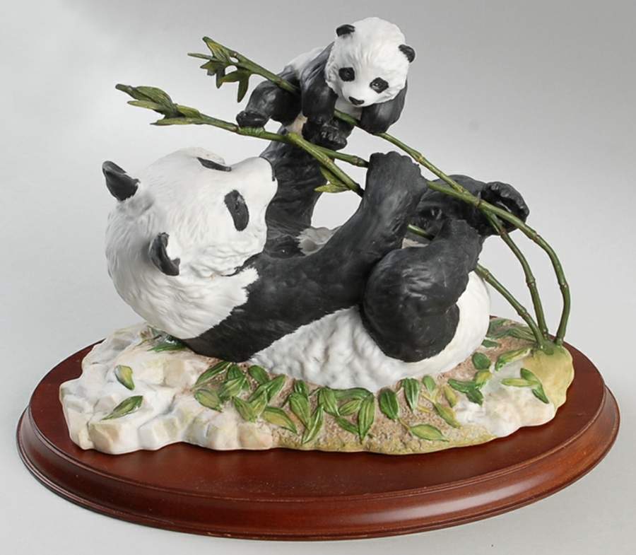 Franklin Mint Figurines Pride And Joy-Pandas David Shinn - No Box by Franklin Mint-1