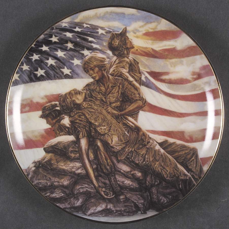 Franklin Mint Plates Vietnam Women's Memorial Plate - No Box by Franklin Mint-1