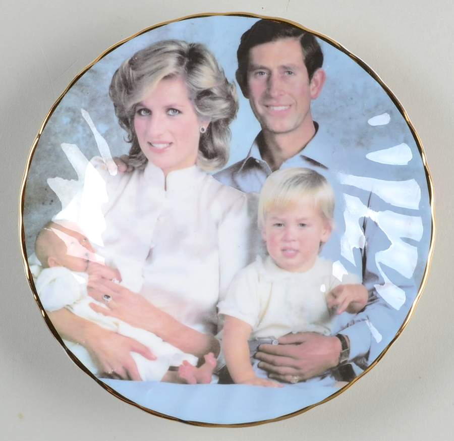 Finsbury Royalty Commemoratives Charles & Diana Family Dish - No Box by Finsbury China-1