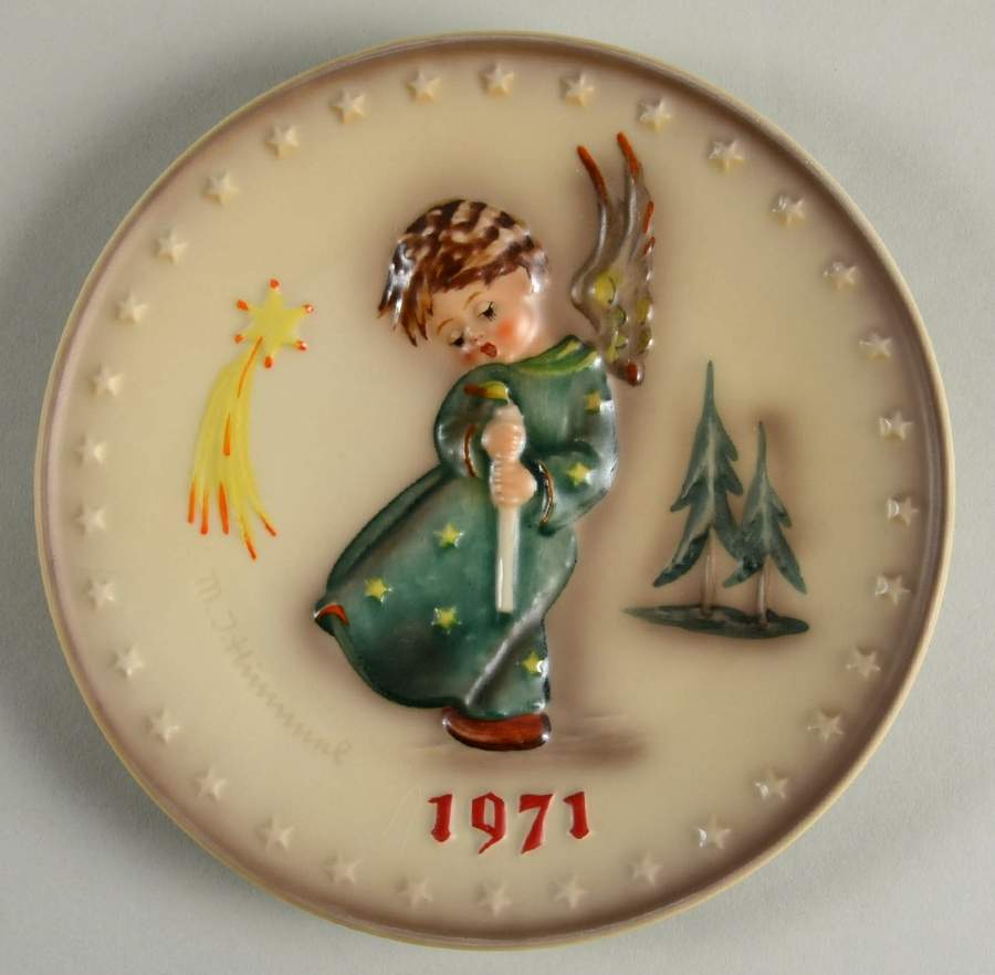 Hummel Annual Plate-Goebel Heavenly Angel - With Box by Goebel-1