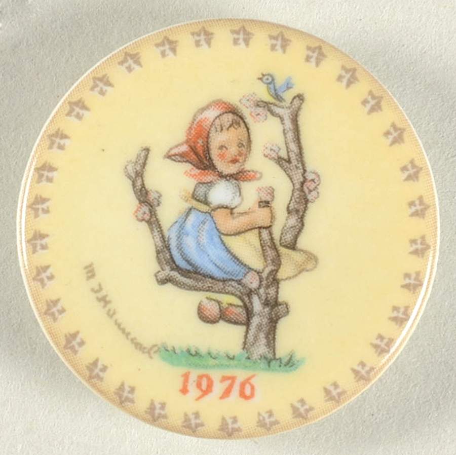 Goebel Annual Hummel Plate-Miniature Apple Tree Girl - No Box by Goebel-1