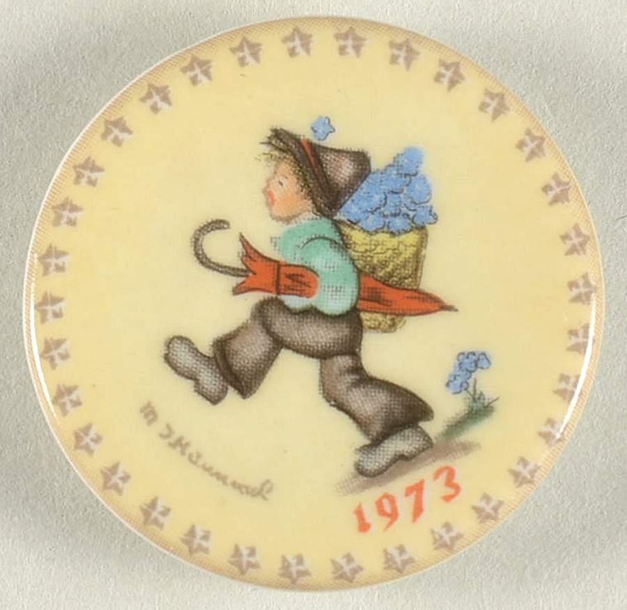 Goebel Annual Hummel Plate-Miniature Happy Traveller - No Box by Goebel-1