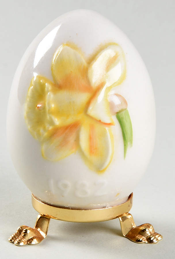 Goebel Easter Egg Daffodil - No Box by Goebel-1