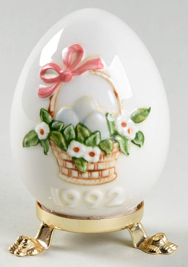 Goebel Easter Egg Easter Basket - No Box by Goebel-1