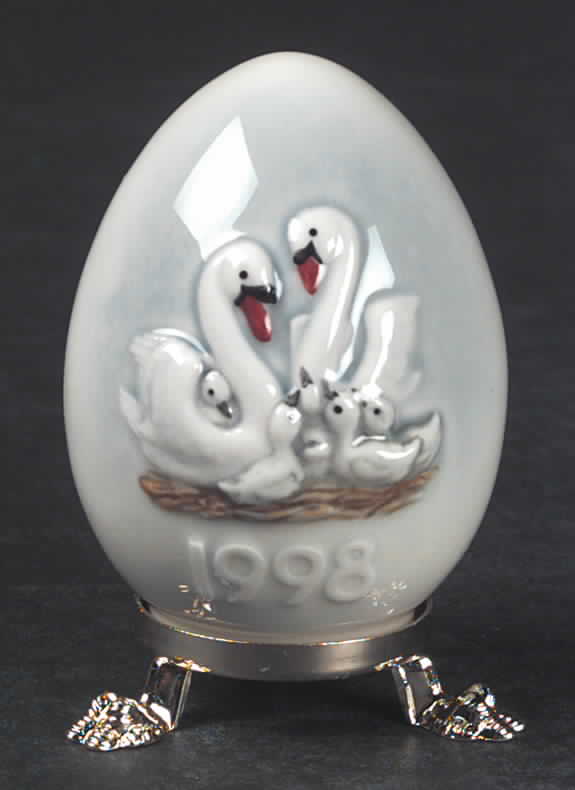 Goebel Easter Egg Swan Family - No Box by Goebel-1