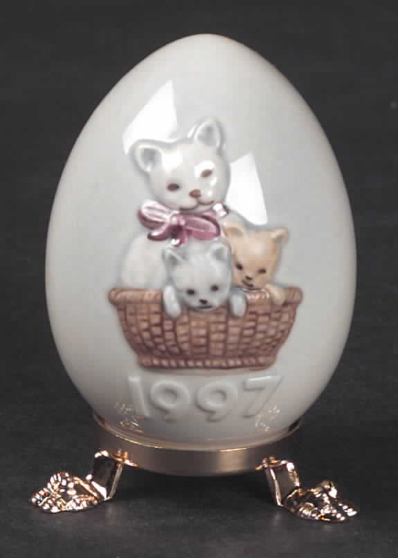 Goebel Easter Egg Cat & Kittens - No Box by Goebel-1