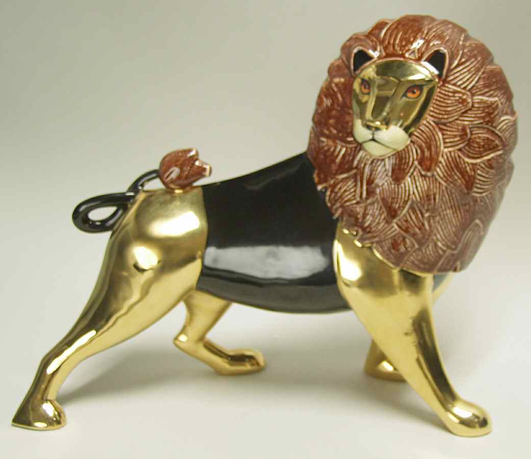Animals-Figurines Golden Lion - No Box by Goebel-1
