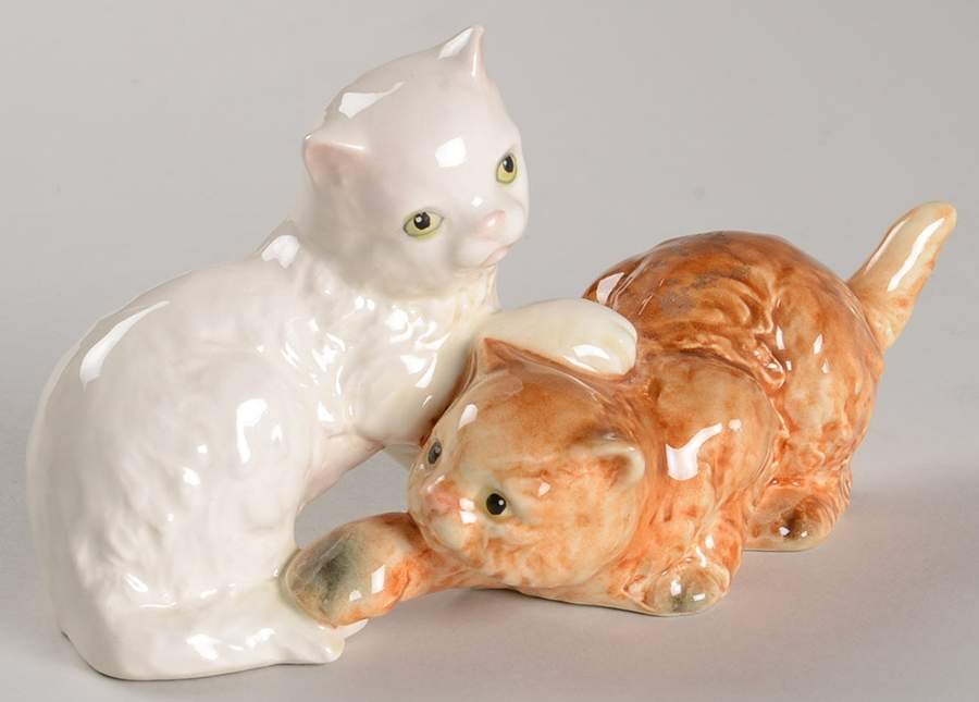 Animals-Figurines Cats Playing - No Box by Goebel-1