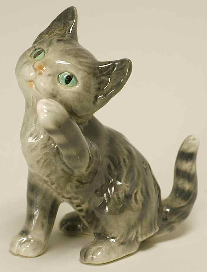 Animals-Figurines Cat With Paw Up - No Box by Goebel-1