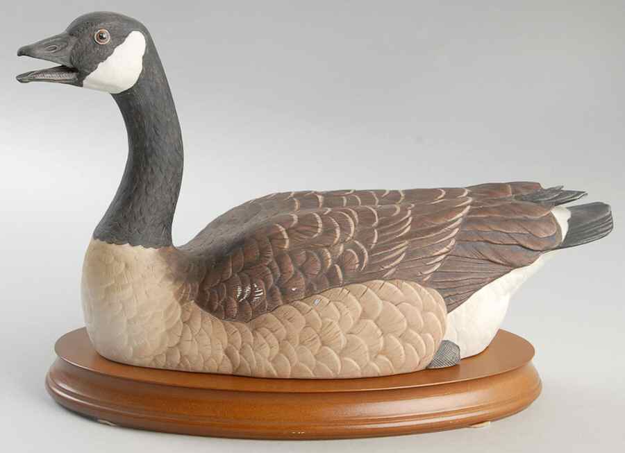 Wings of the Lakeland Canada Goose - Boxed by Goebel-1