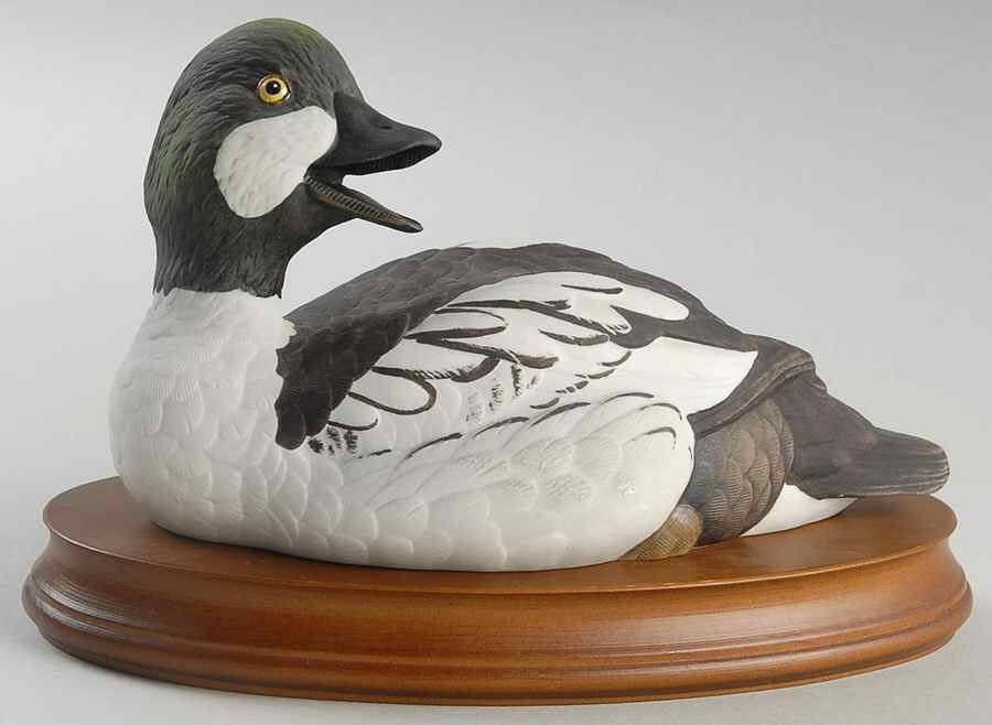Wings of the Lakeland Goldeneye - Boxed by Goebel-1